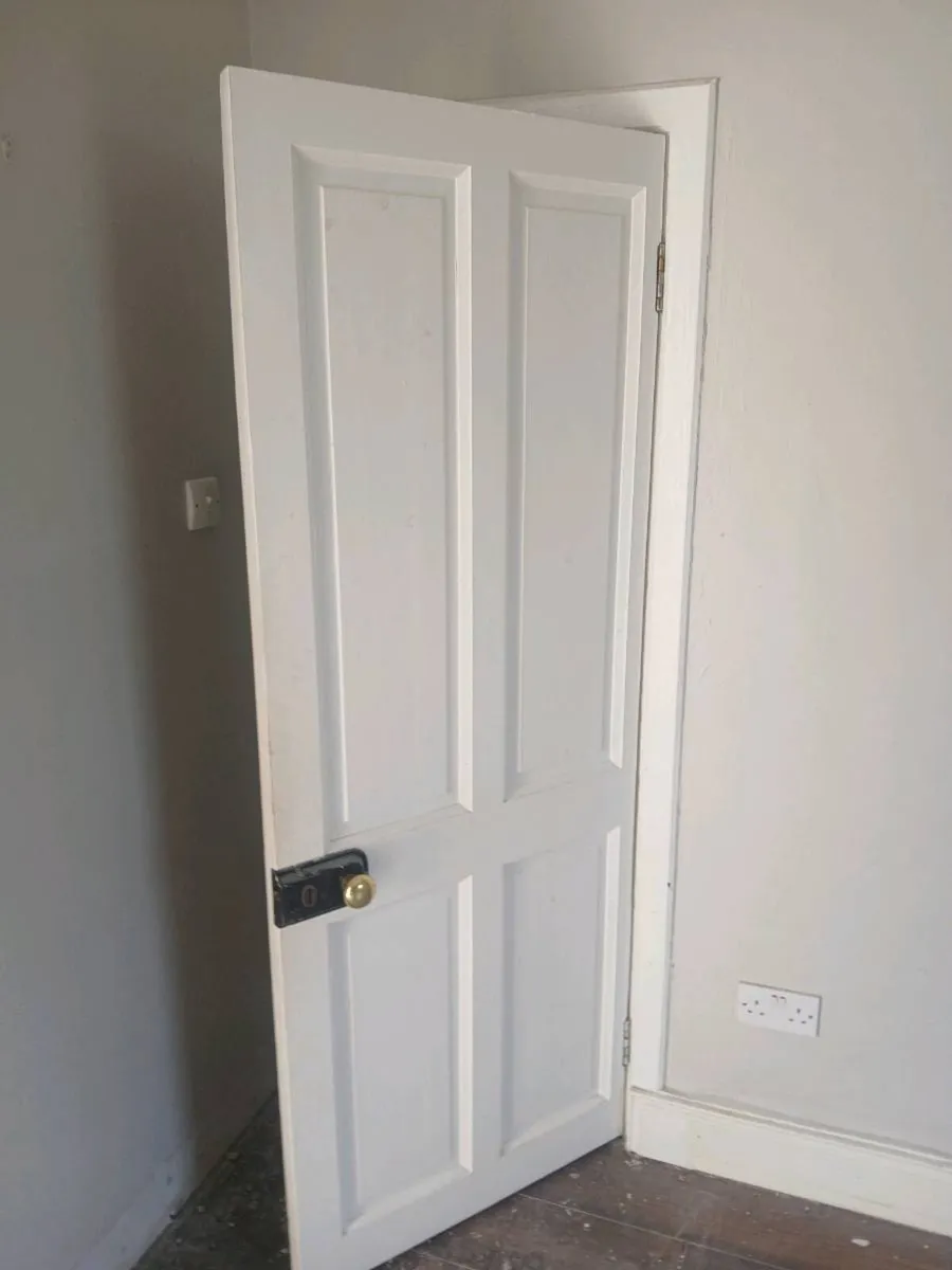 Kitchen Table/4 panel doors - Image 4