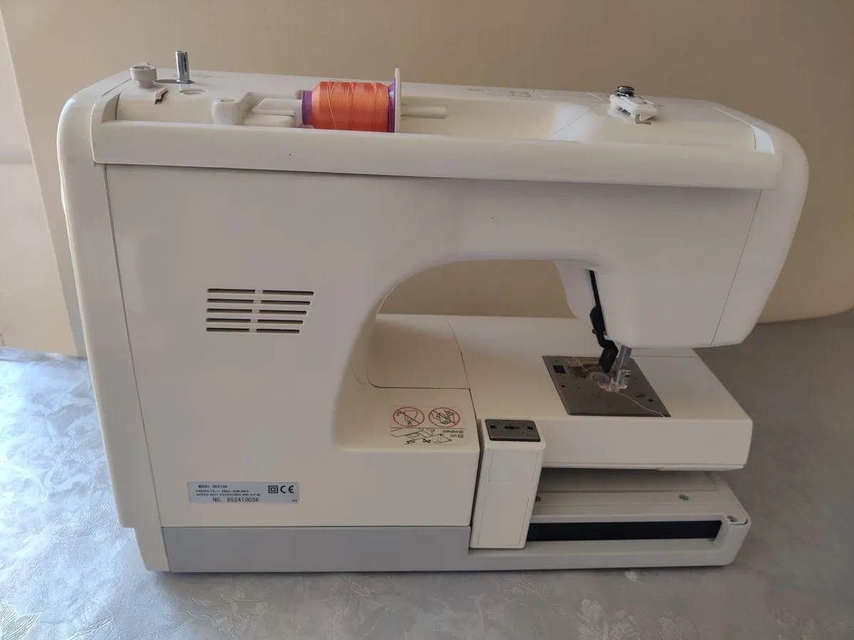 Janome Embroidery machine - Image 4