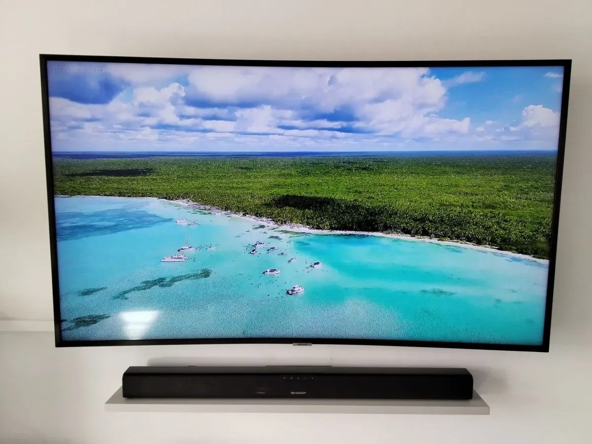 Samsung curve TV - Image 3
