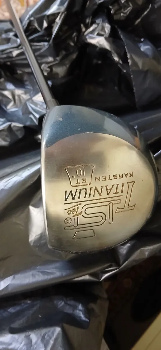 MAN'S  PING TITANIUM GOLF DRIVER - Image 1