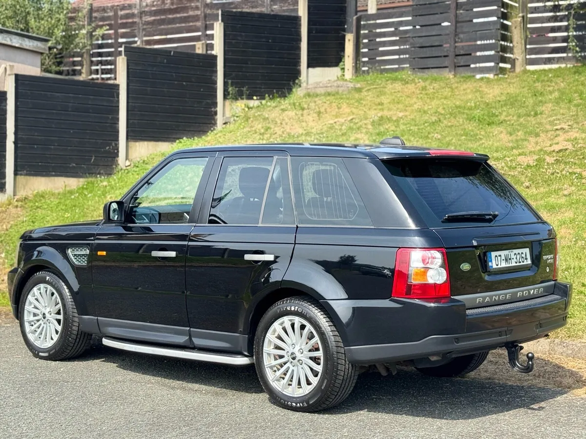 2.7TDV6 HSE 5 SEAT CREW CAB - Image 2