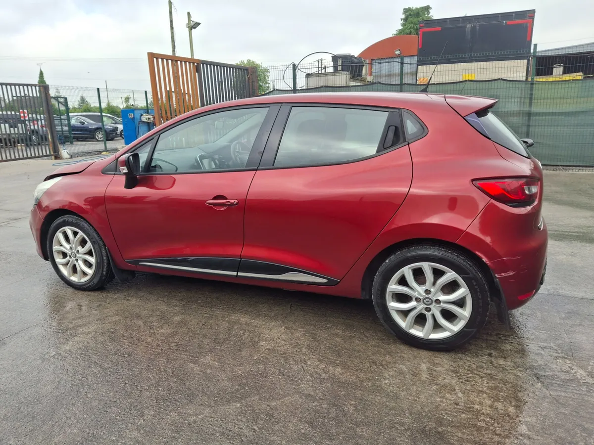 2017 Renault clio Dynamic Drive Home - Image 4