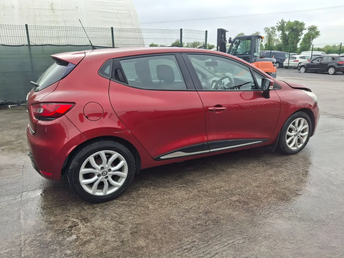 2017 Renault clio Dynamic Drive Home - Image 3