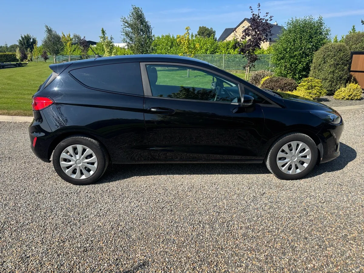 2022 FORD FIESTA VAN NEW DOE - Image 2