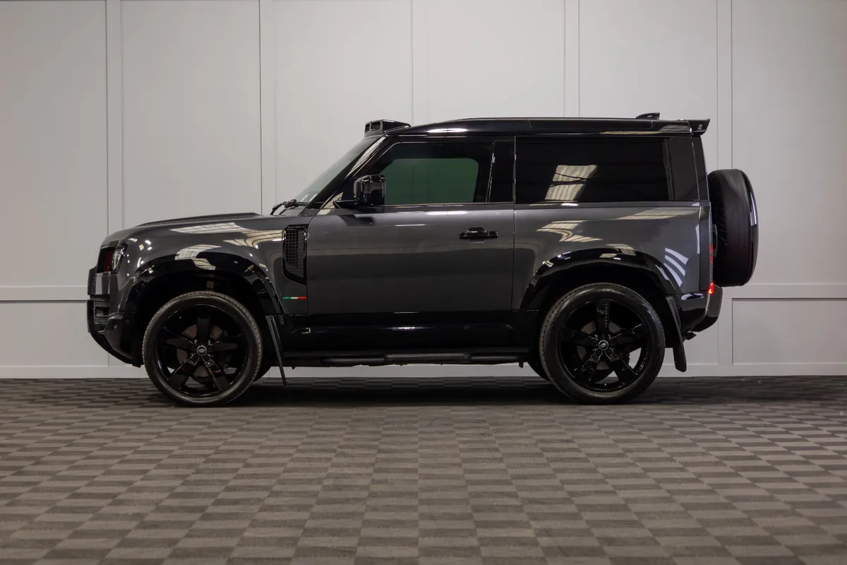 2021 Land Rover Defender 90 3 Seat Commercial - Image 3