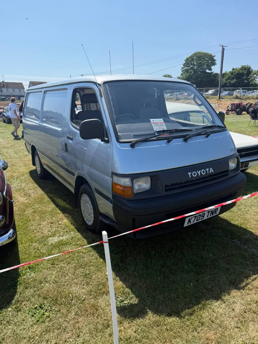 Toyota HiAce 1993 - Image 1