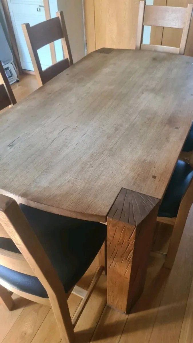 Dining table and 6 chairs - Image 3