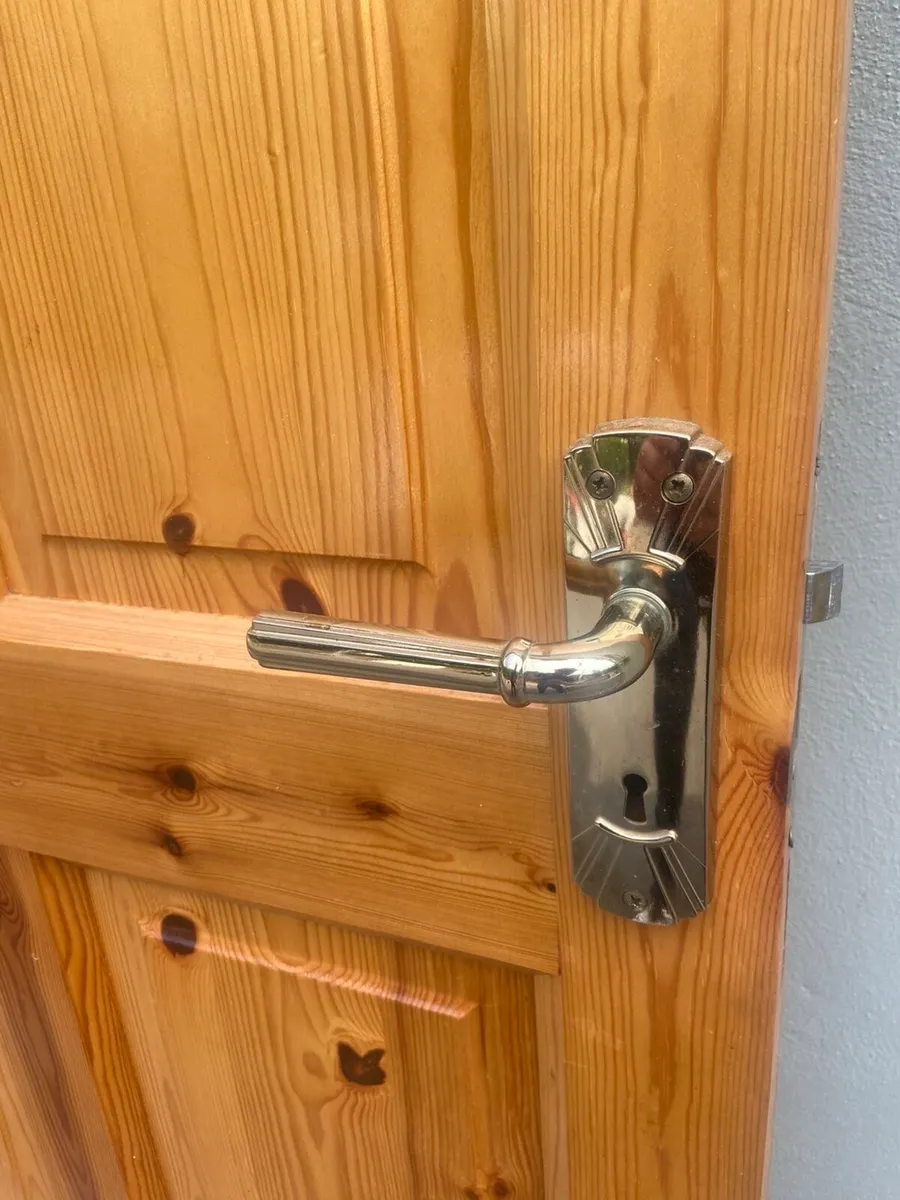 13 Solid Red Deal Internal Doors for sale - Image 3