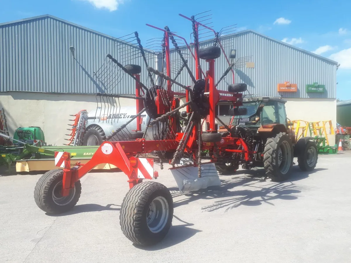 Lely 745 Twin Rotor Rake - Image 1