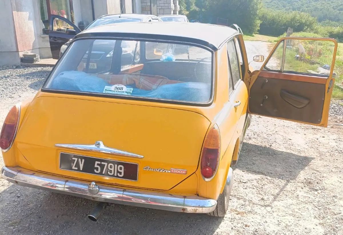 Car - Image 3