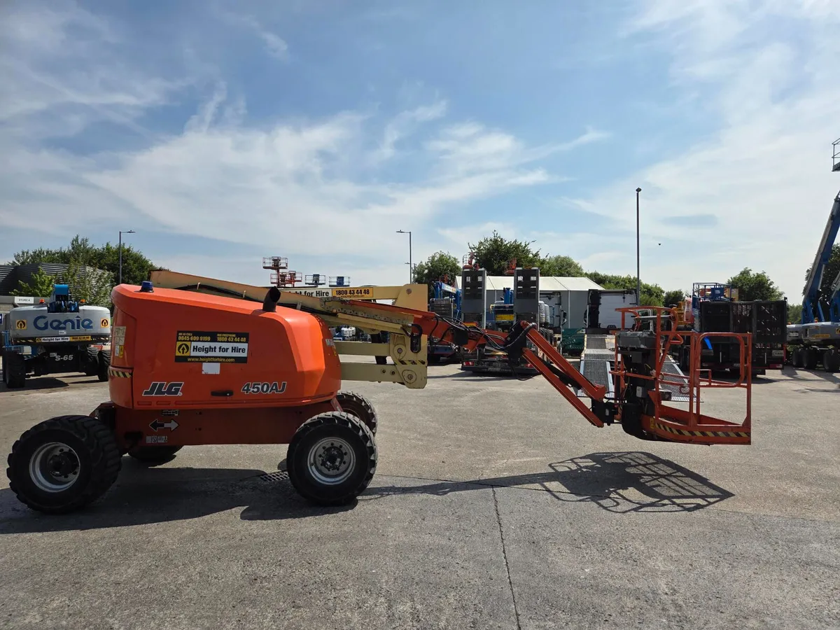 Genie Z45 ( JLG 450 AJ Diesel Boom - year 2015 ) - Image 4