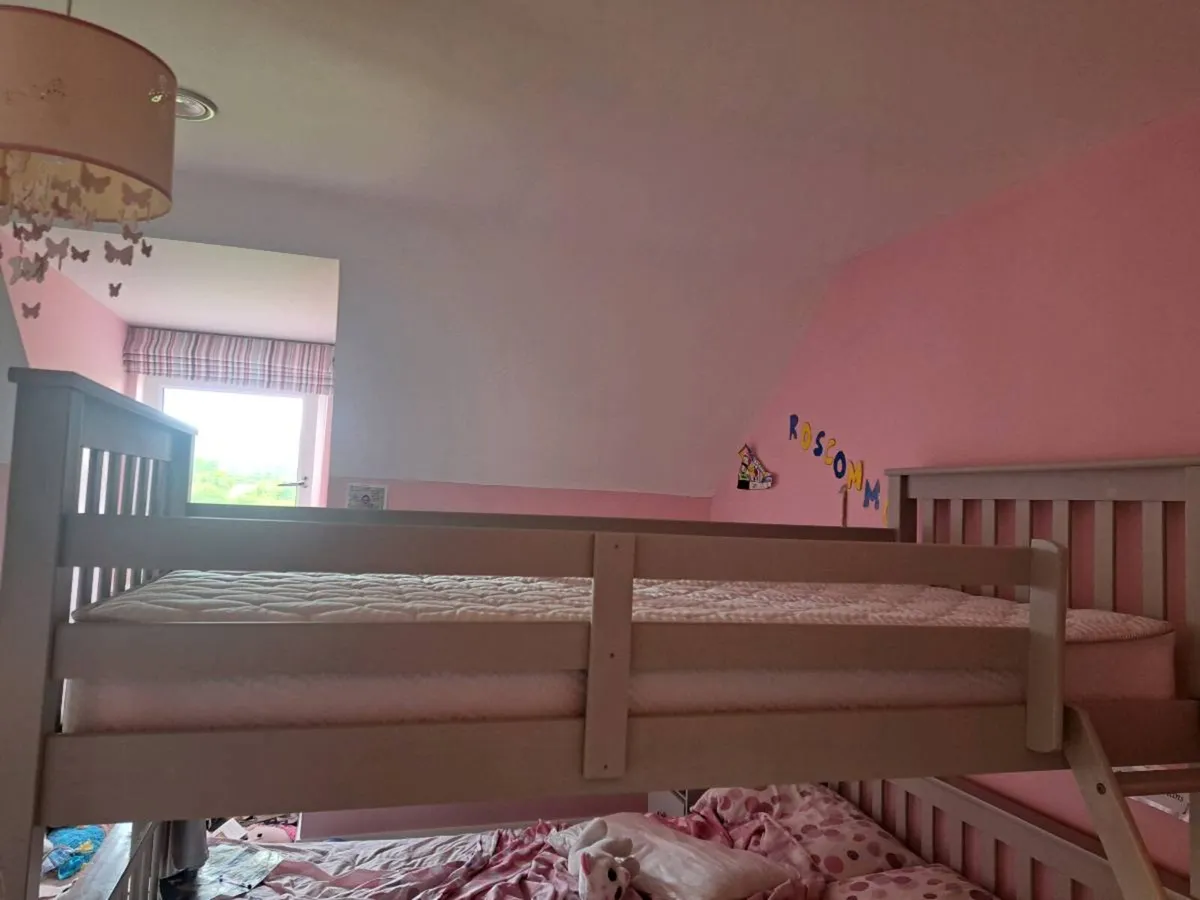 Single bed - Image 3