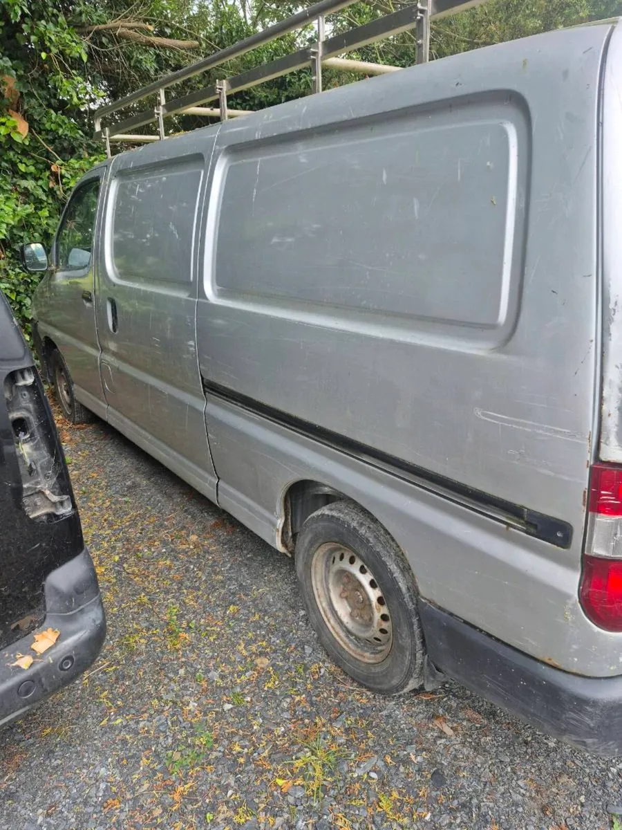 Toyota hiace van - Image 1