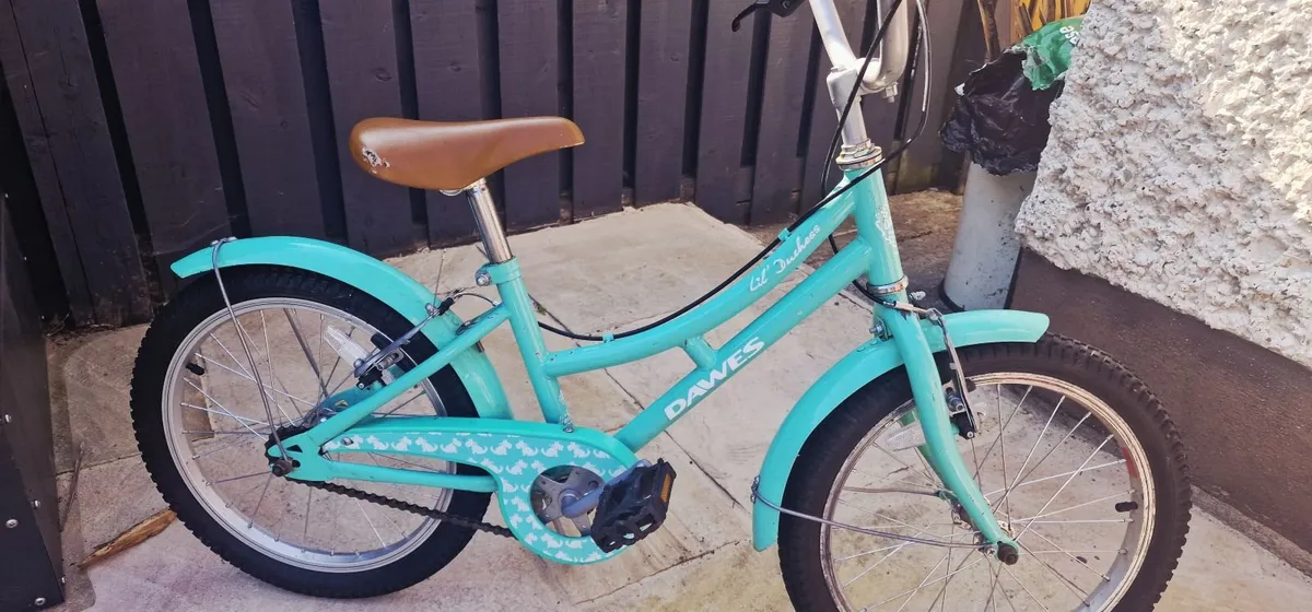 Girls bike - Image 1