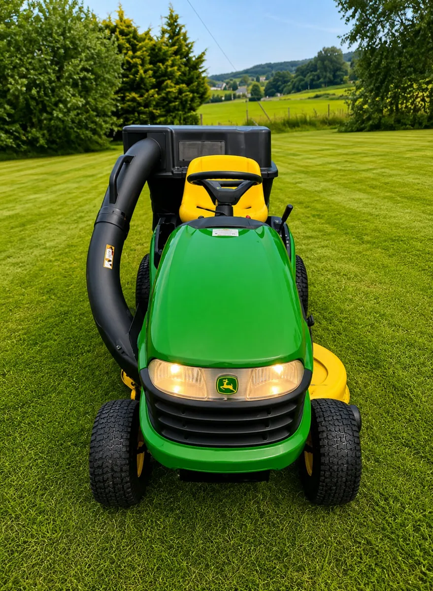 John deere ride on lawnmower - Image 3