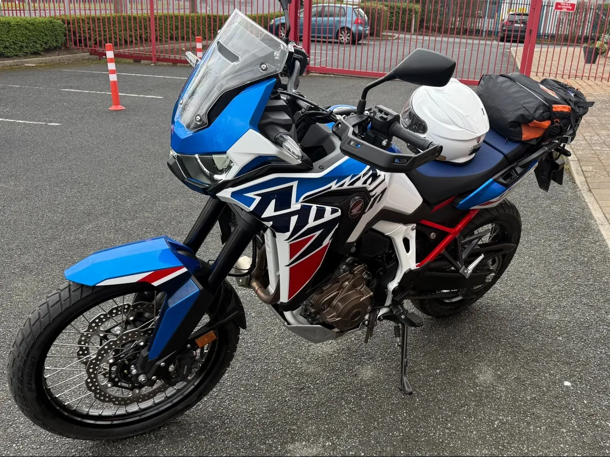 2025 Honda Africa Twin DCT | 4,500 km | - Image 2
