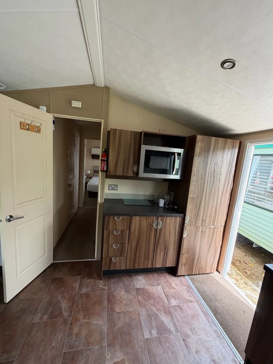Willerby Winchester 38 x 12.6 / 2 Bedroom 🔥 - Image 2