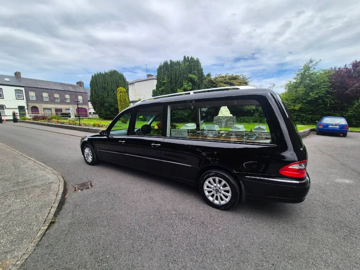 Mercedes Duffy Built Hearse - Image 2