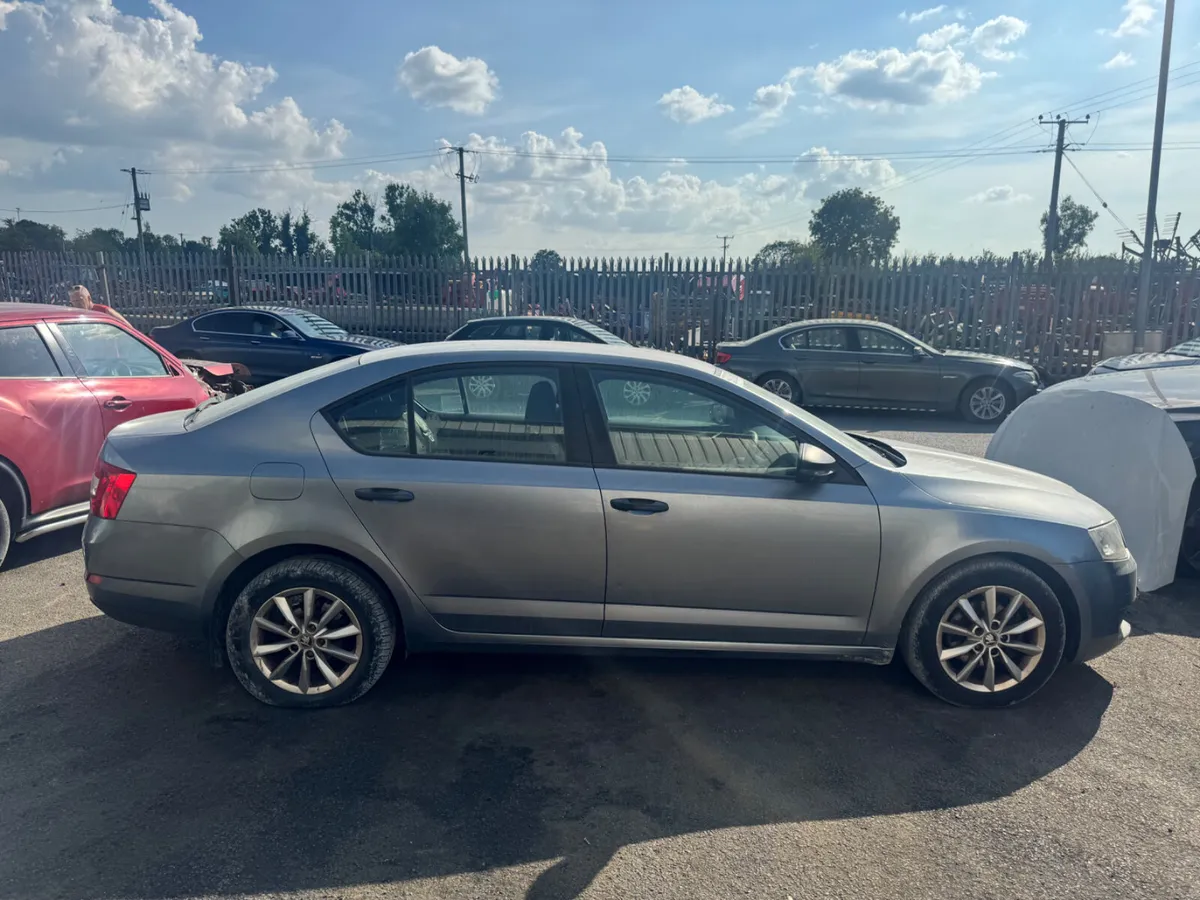 2013 Skoda Octavia 1.6TDI BREAKING / PARTS - Image 3