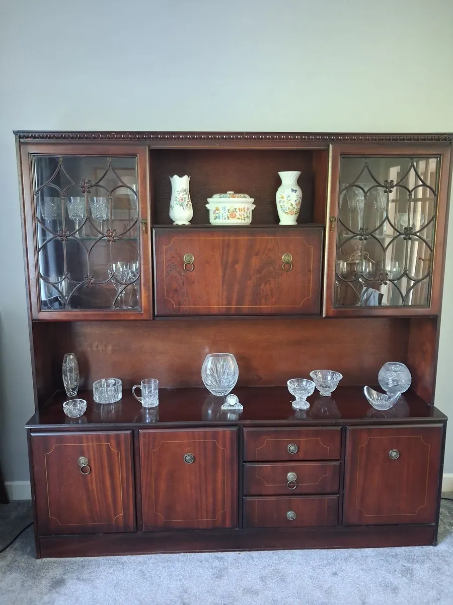 Traditional Dining Room Display Cabinet with Glass - Image 2