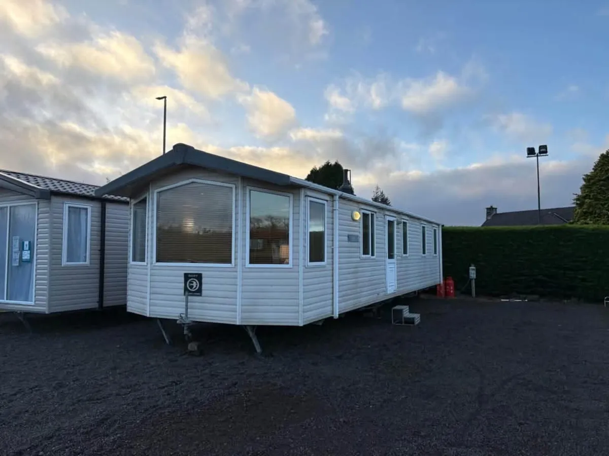 Swift Moselle 38/12 3 Bed (Immaculate) - Image 1