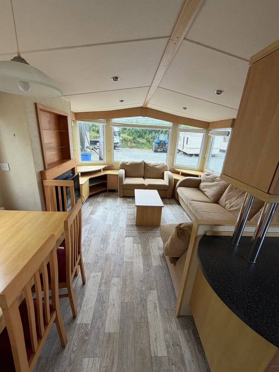 Swift Moselle 38/12 3 Bed (Immaculate) - Image 3