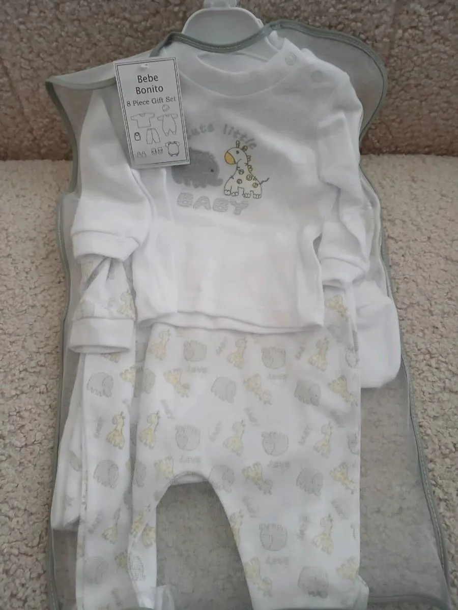New : 8 piece gift set €5 - Image 1