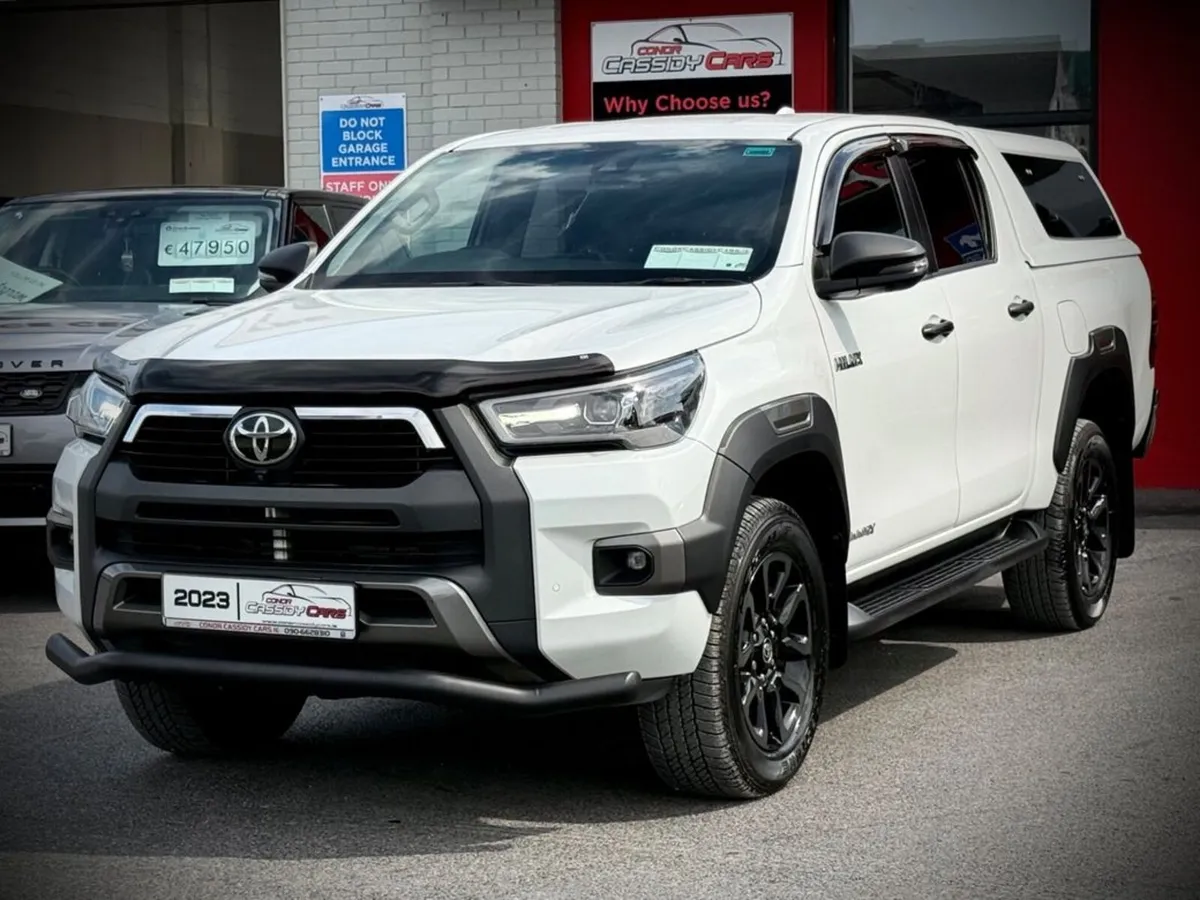 Toyota Hilux INVINCIBLE-X 2.8 4WD D-4D DCB // STUN - Image 4