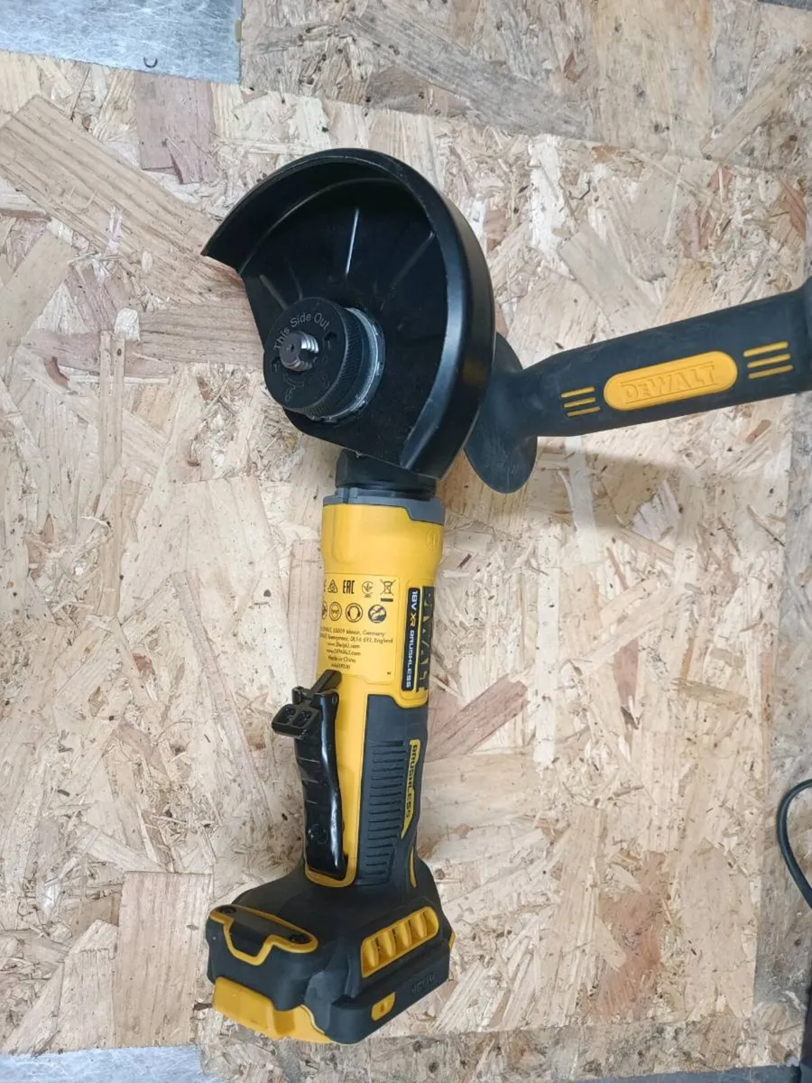 DeWalt dcg 404 angle grinder. Brand new