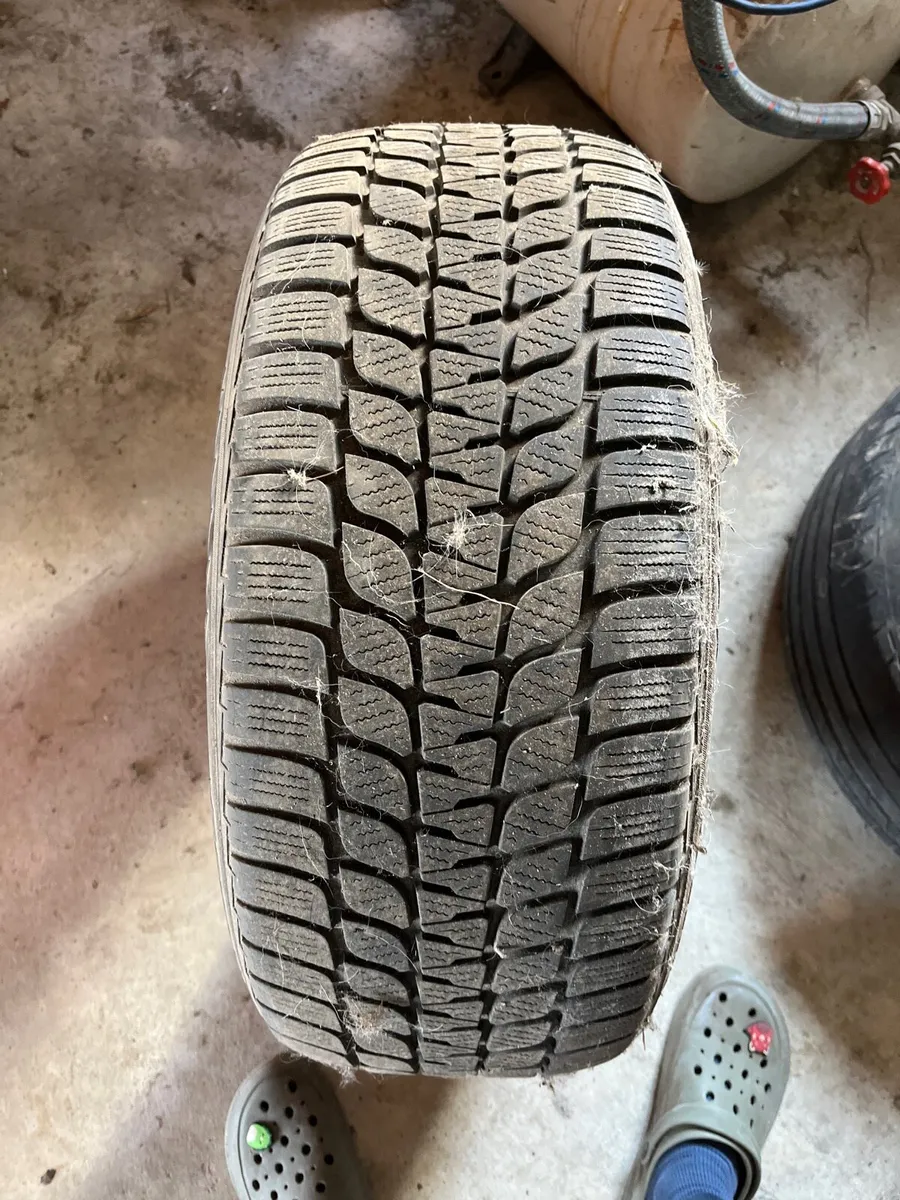 Tyres and alloy for 2012 520D msport BMW - Image 2