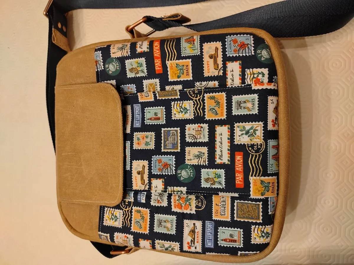 Collection of fabric bags - Image 2