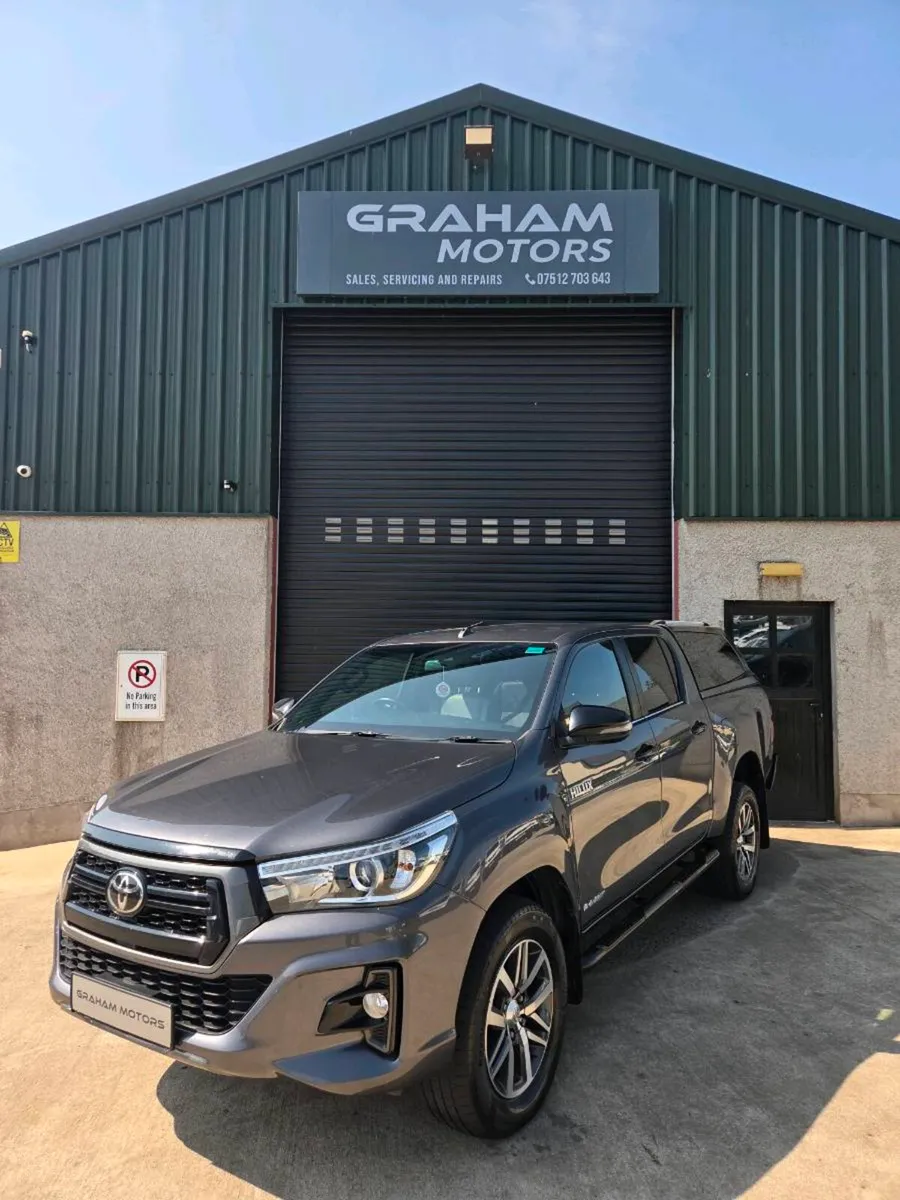Toyota Hilux no vat - Image 2