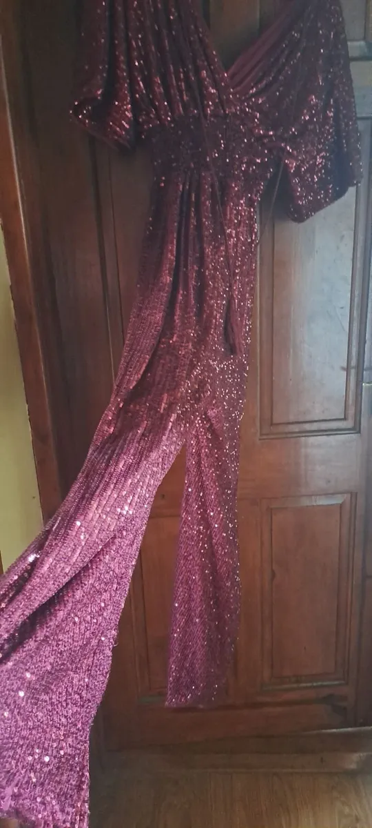 Clothes - Image 3