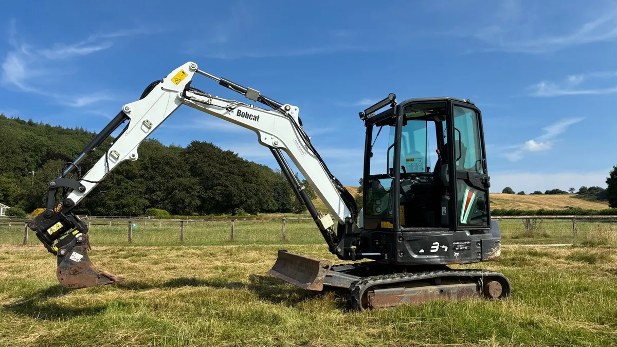 E34 Bobcat Excavator - Image 2