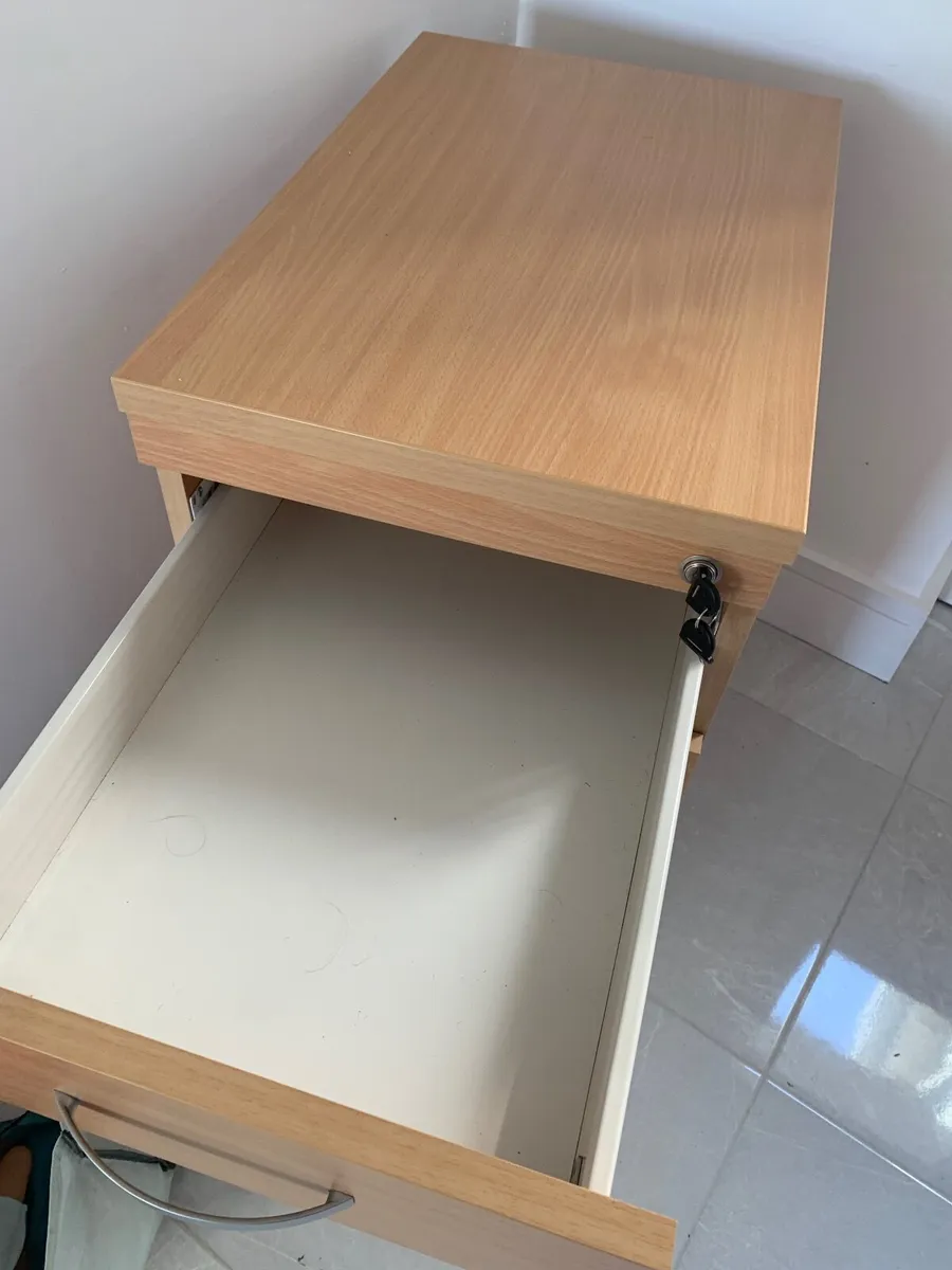 Office locker - Image 2