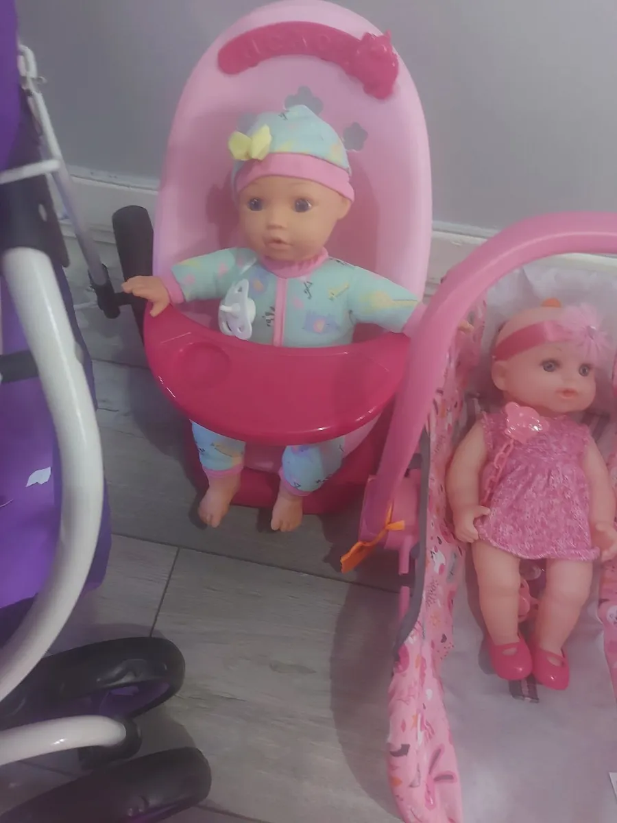 Dolls with buggy, highchair & car seat - Image 2
