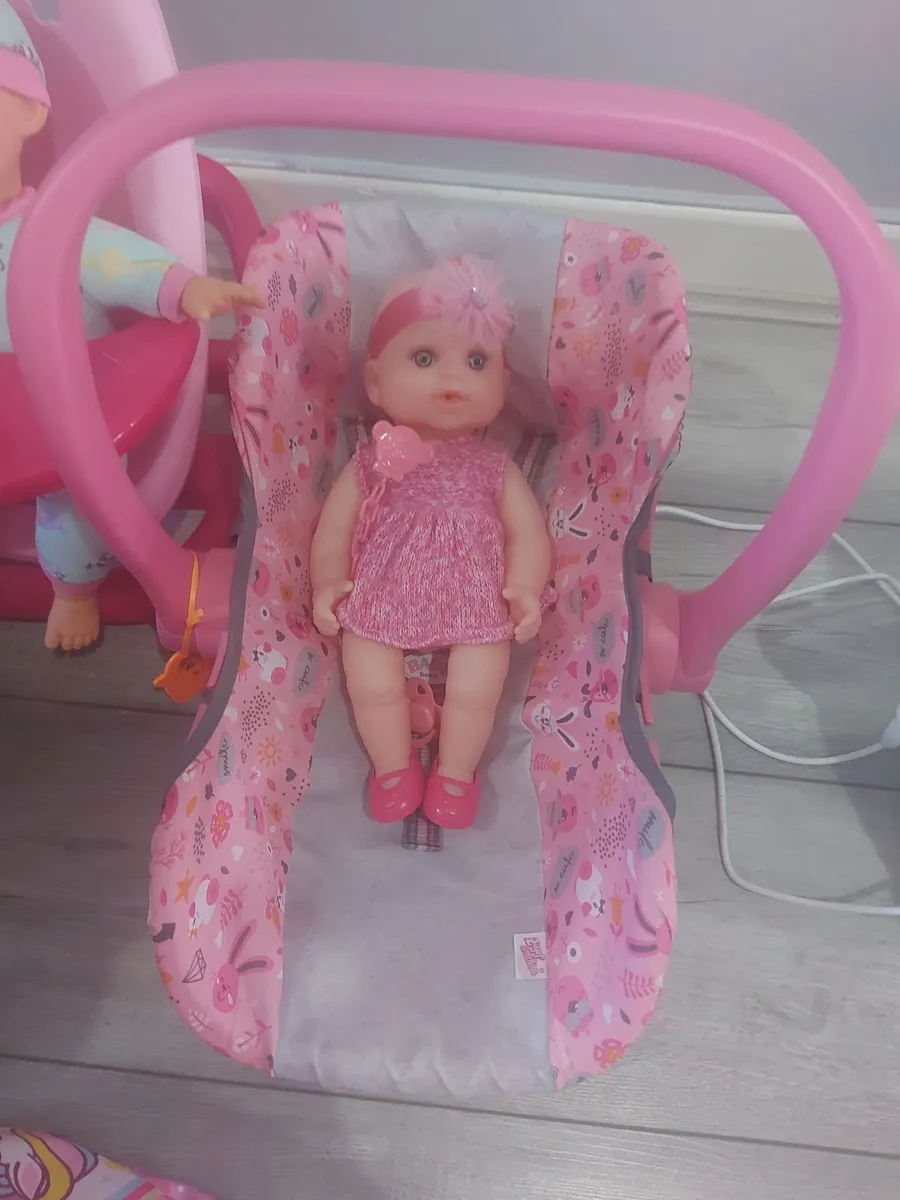 Dolls with buggy, highchair & car seat - Image 3