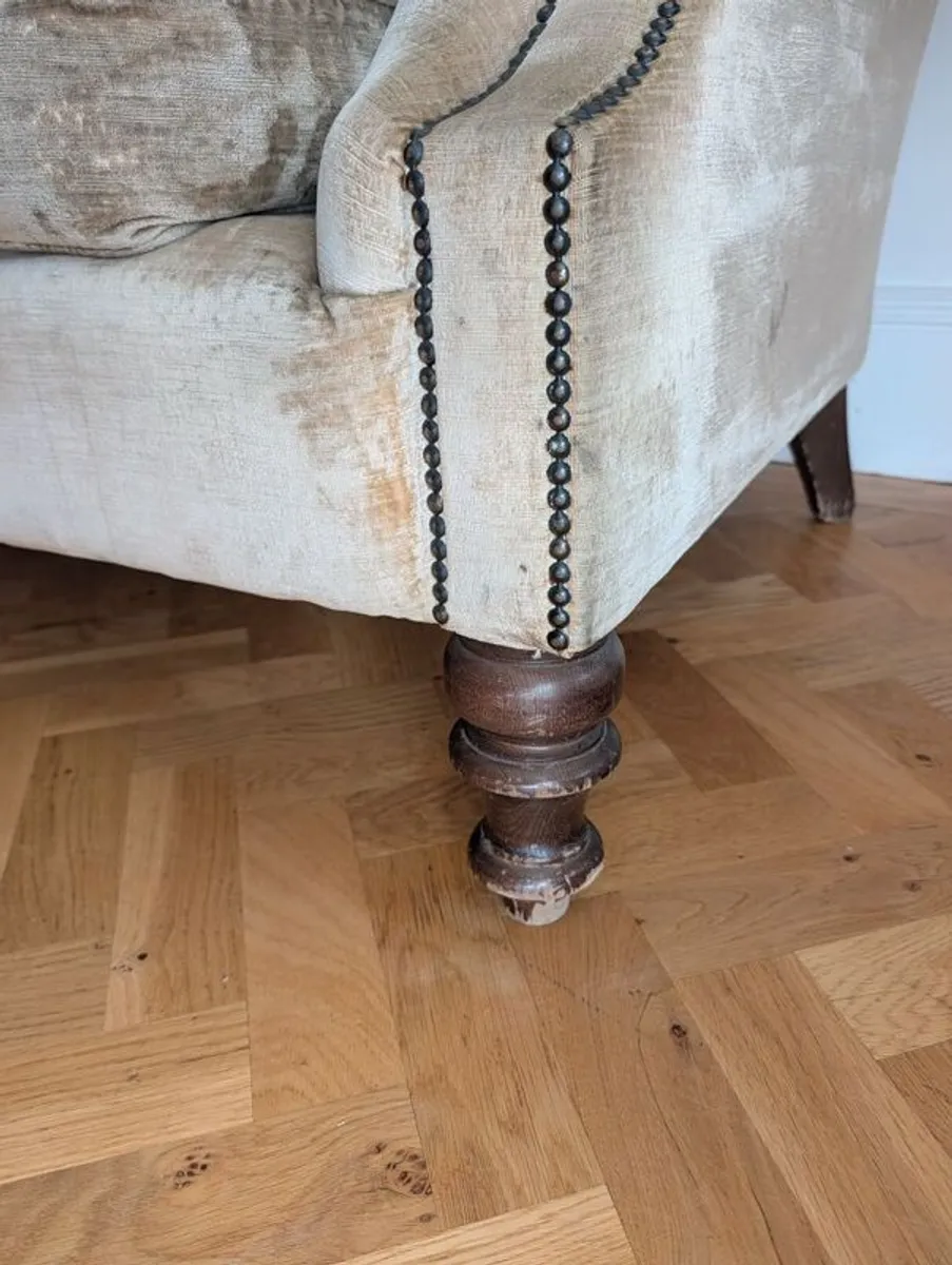 Chesterfield Sofa - Image 4