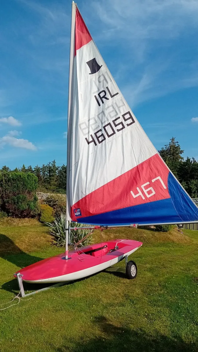 Topper Sailing Dinghy - Image 1