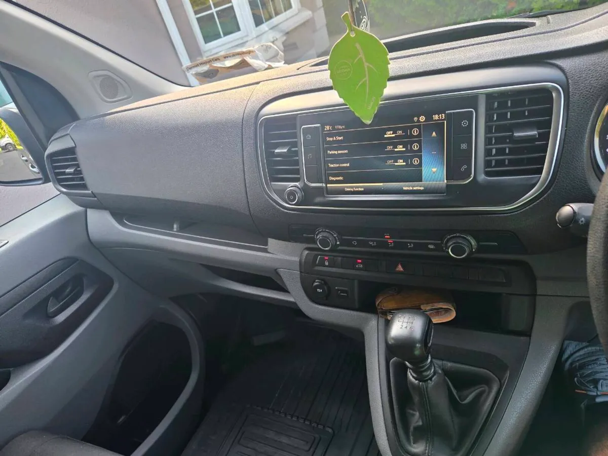 Van - Image 2