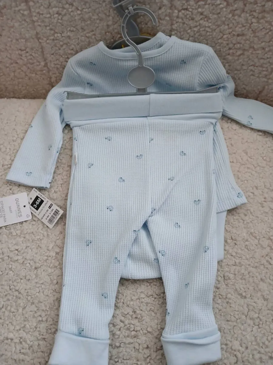 New - 3 piece baby clothes €3 - Image 2