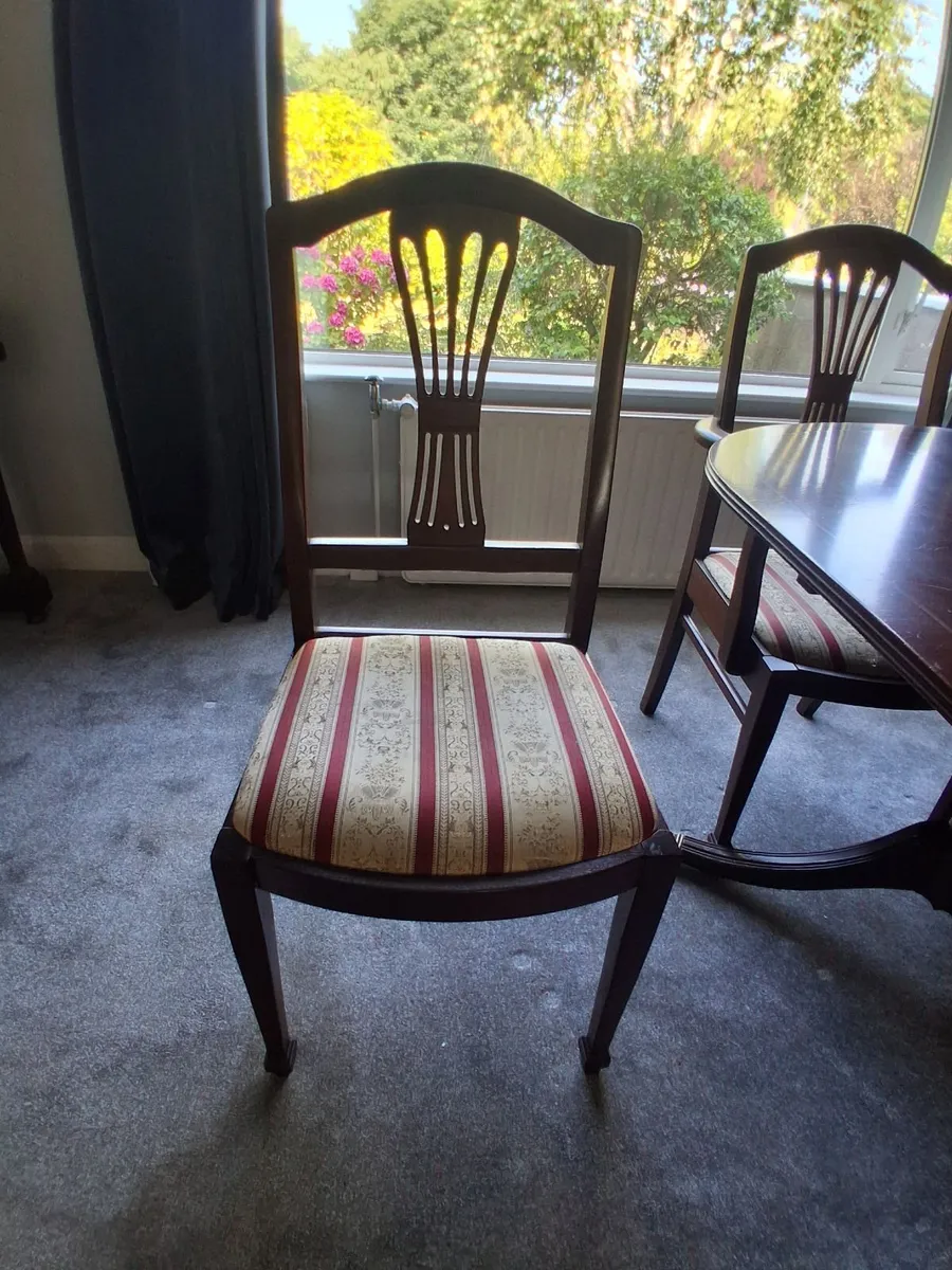 Mahogany Dining Table & 4 Chairs – Extendable - Image 3