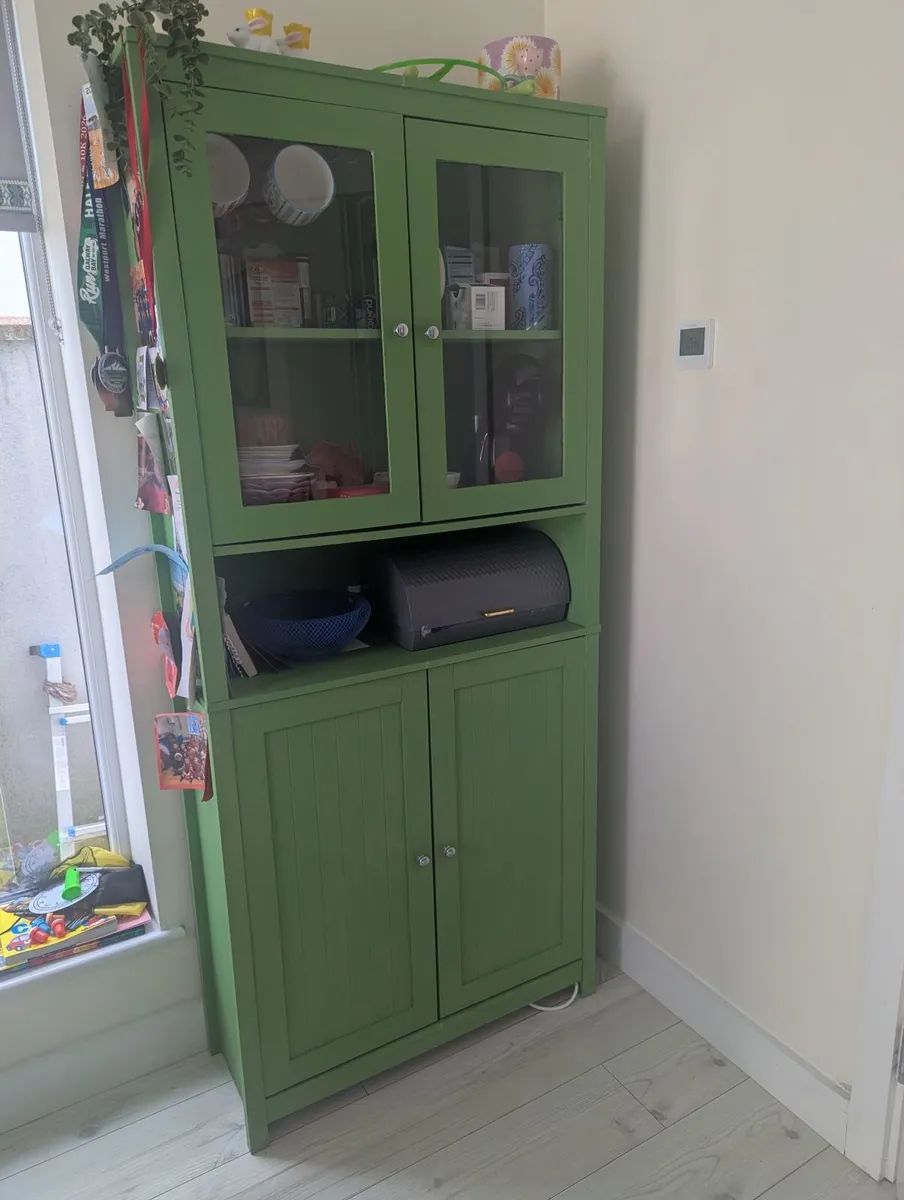Cabinet - Image 1