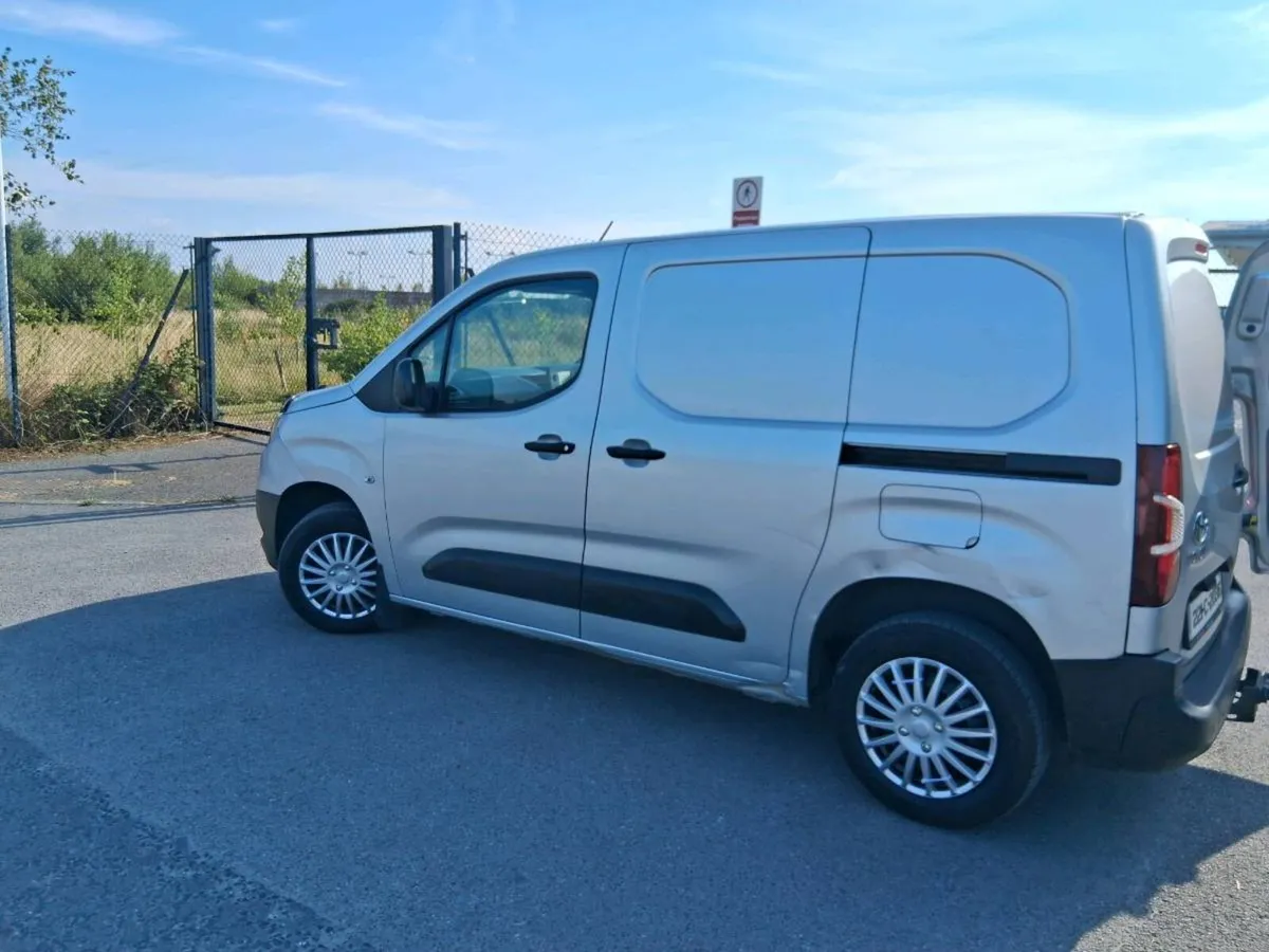 2022 Toyota Proace van doe until 11/26 - Image 4