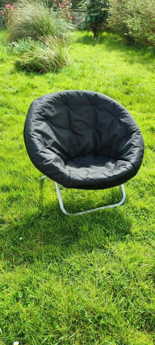Foldable chair - Image 1