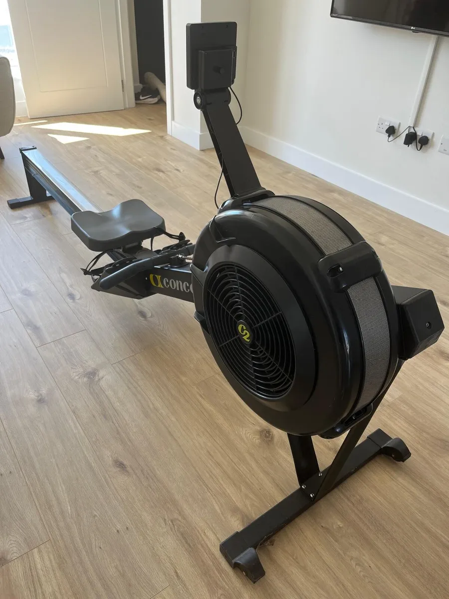 Concept 2 rowing machine - Image 1