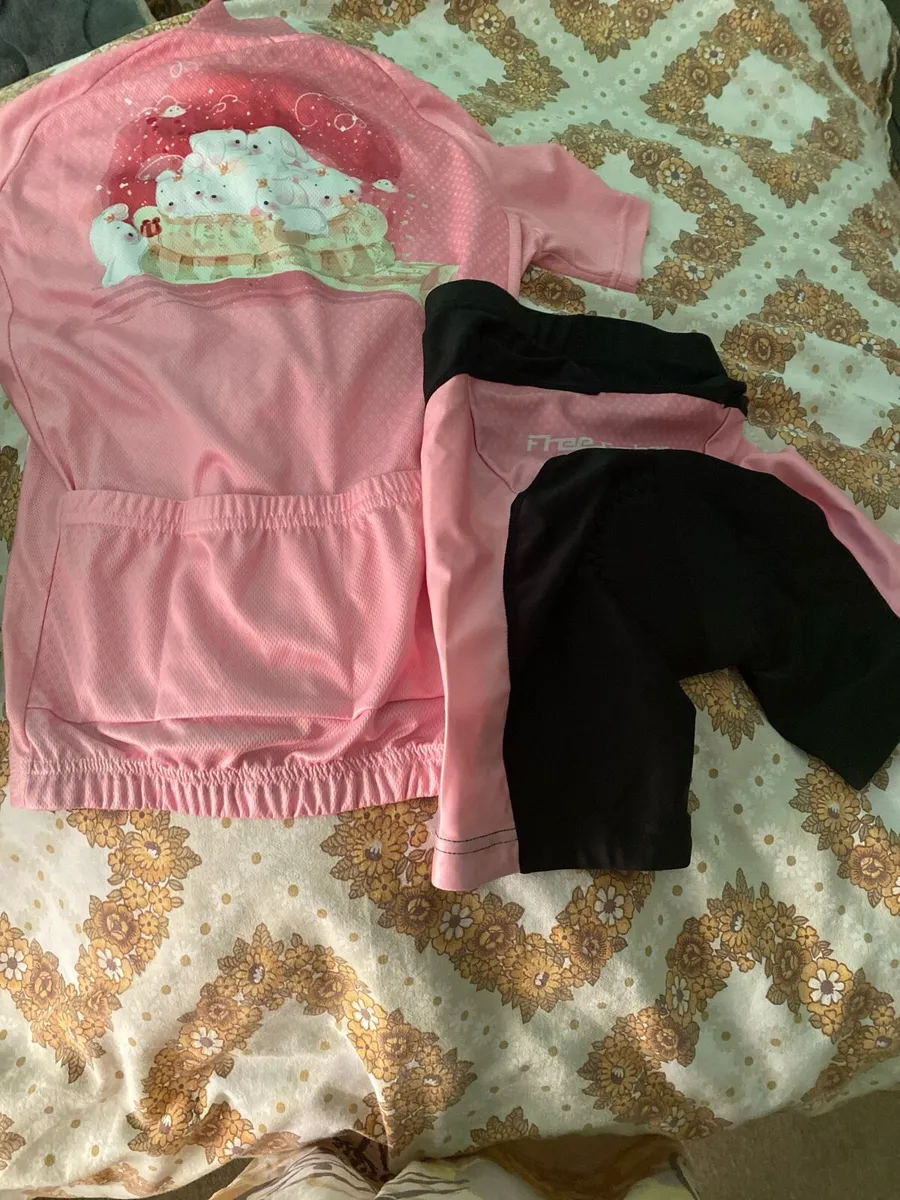 Girls cycling outfit - Image 2