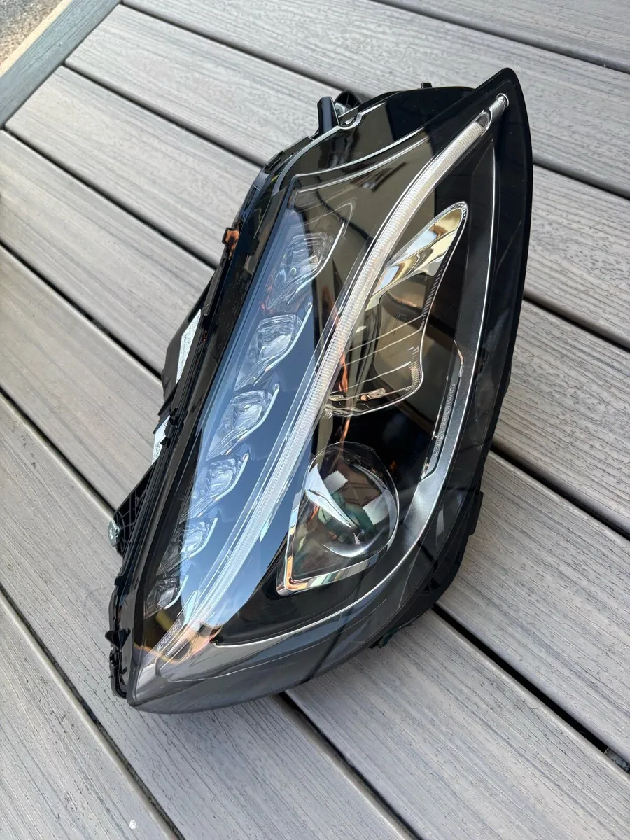 Mercedes head light full unit (rhs) - Image 4