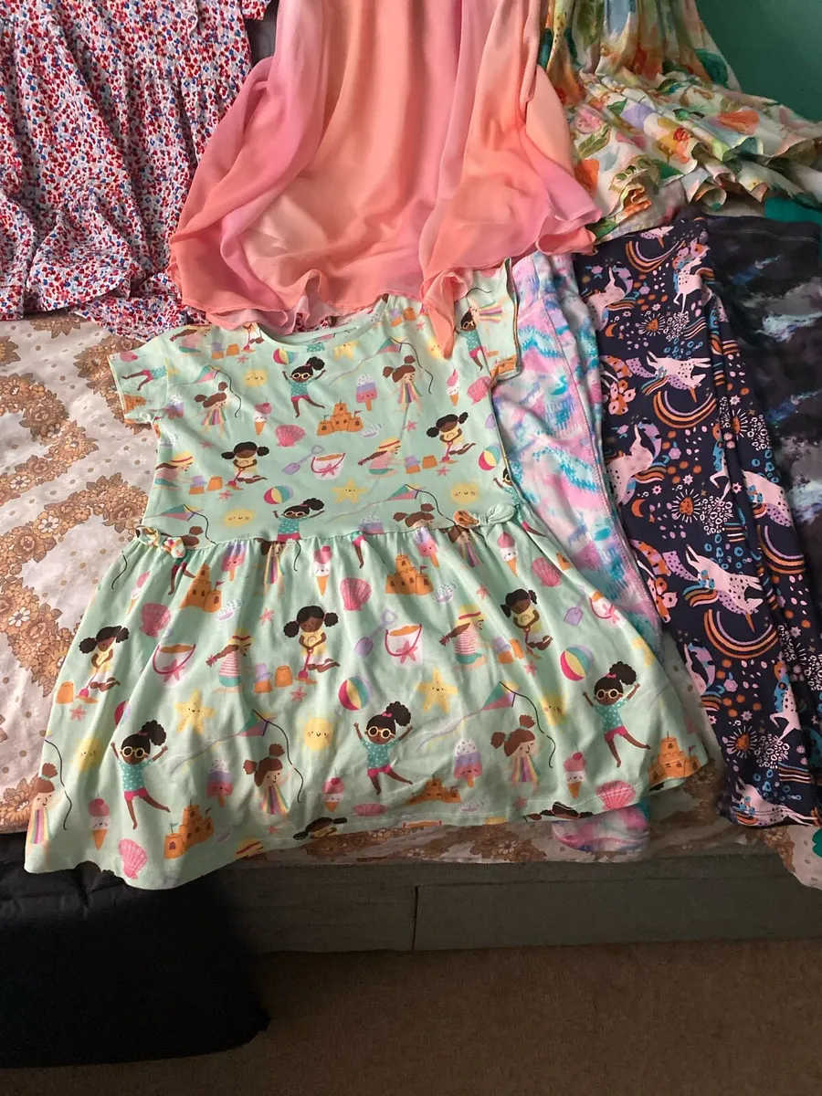 Girls clothes - Image 2