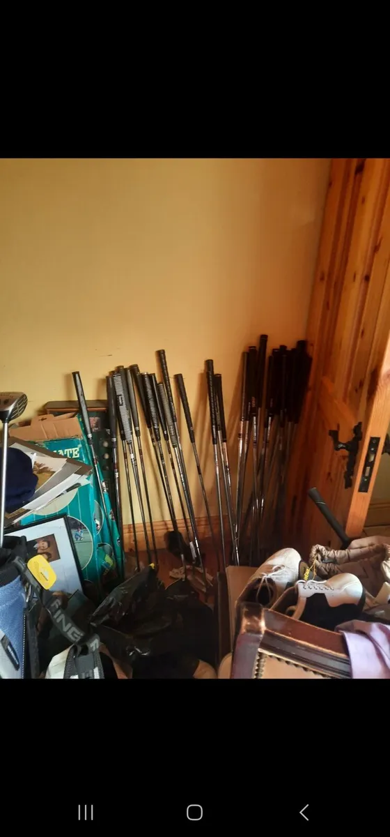 Vintage golf clubs and accessories - Image 3